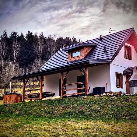 Lesna Chata Domek Z Balia Sekowa Exterior photo